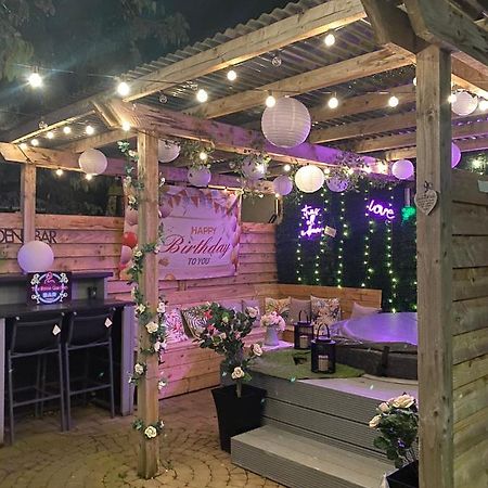 באליקאסל The Rose Garden Room - Self Contained Studio מראה חיצוני תמונה